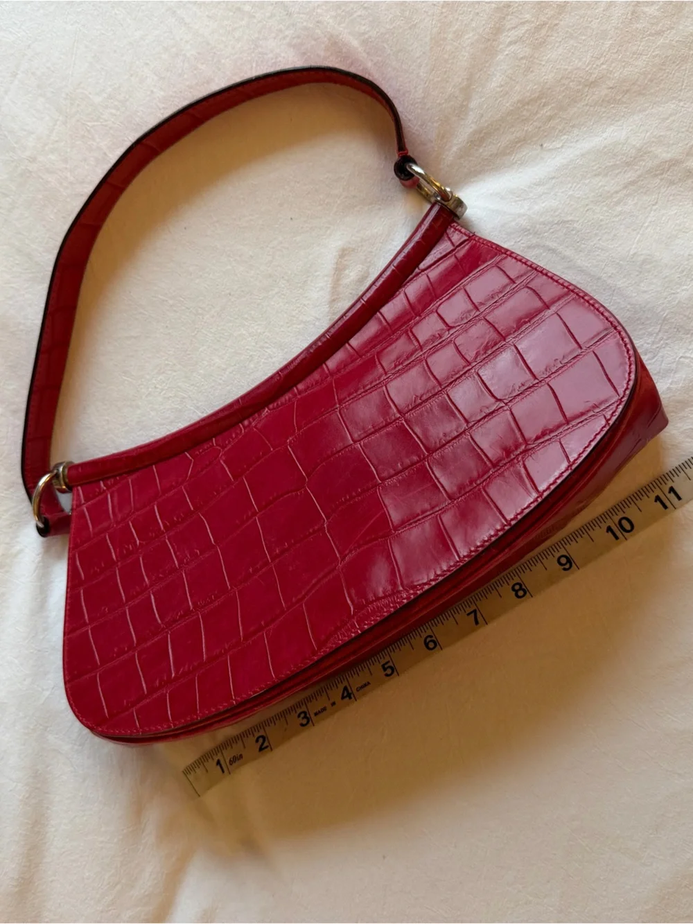 Vintage ESCADA Cherry Red Croc Leather  Shoulder bag